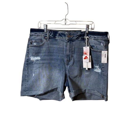 KanCan Pants - Kancan Womens Distressed Denim Shorts NWT Raw Hem Light Wash Mid-Rise Size 20